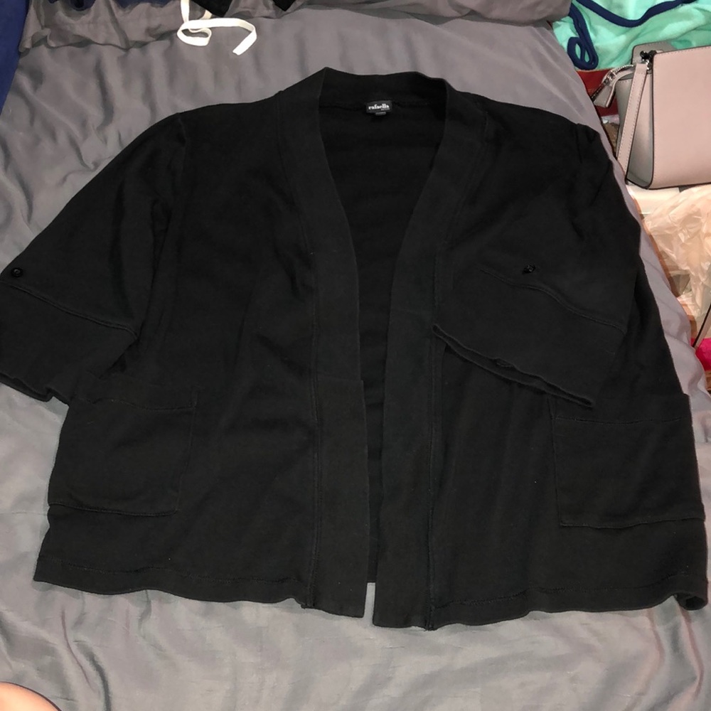 Black cardigan (1/2 sleeve)